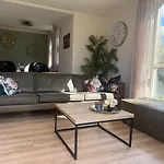 Pure Wellness 121 Sauna&massage&hottub