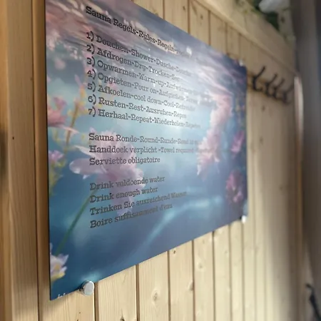 Pure Wellness 121 Sauna Hottub & Massage Holiday home Ewijk