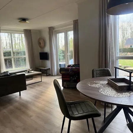 Feriehus Pure Wellness 121 Sauna&massage&hottub Ewijk