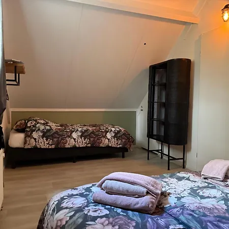 Pure Wellness 121 Sauna Hottub & Massage Holiday home *