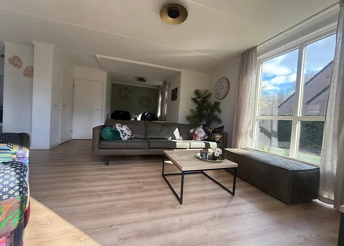 Holiday home Pure Wellness 121 Sauna&massage&hottub Ewijk