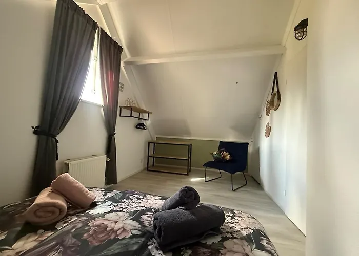 Holiday home Pure Wellness 121 Sauna&massage&hottub Ewijk