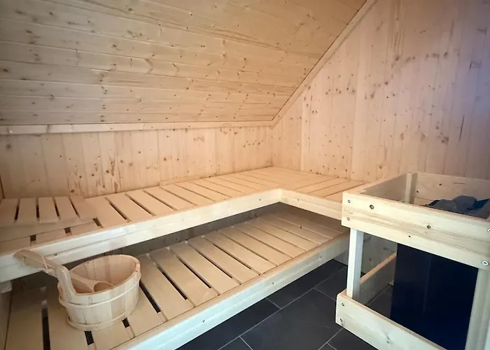 Pure Wellness 121 Sauna Hottub&massage Ferienhaus Ewijk