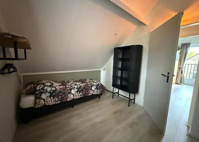 Pure Wellness 121 Sauna Hottub&massage * Ewijk